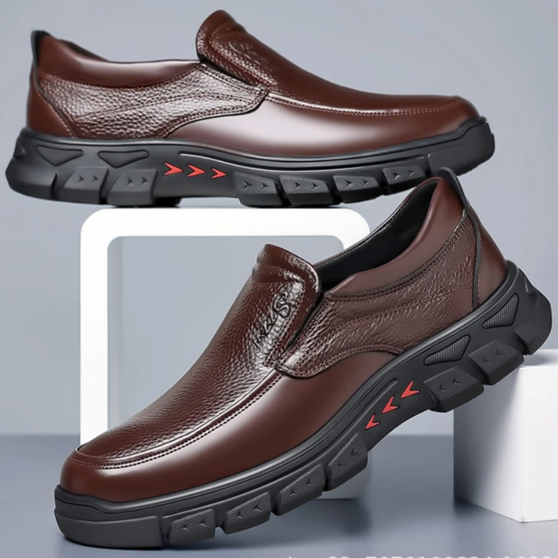 Scarpe da lavoro in pelle da uomo primavera antiscivolo fondo morbido Casual Plus Size guida mocassini da passeggio Zapatos Para Hombre De Vestir