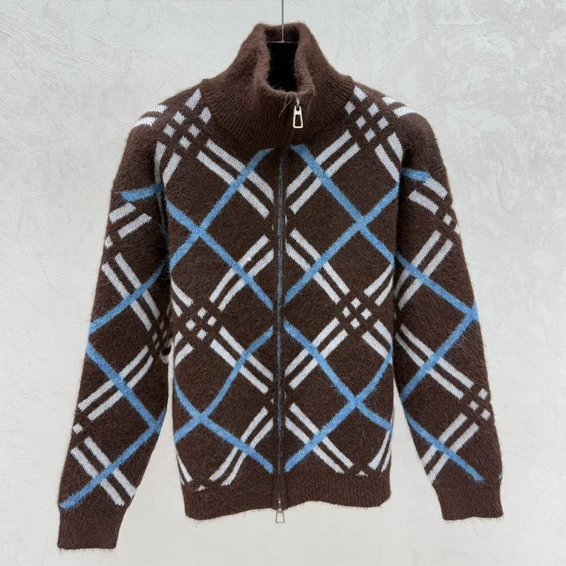 

High quality Contrasting color checkered women's stand-up collar zipper cardigan with sewn-on logo sweater 251221110