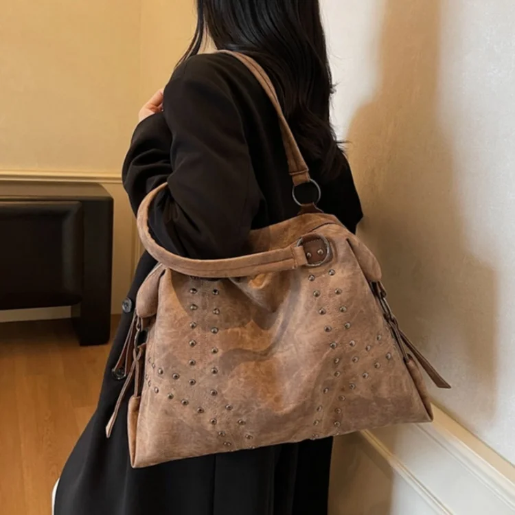 PU Leather Rivet Shoulder Bags Retro American Style Fashion Design Locomotive Style Underarm Bag Solid Color Large Capacity