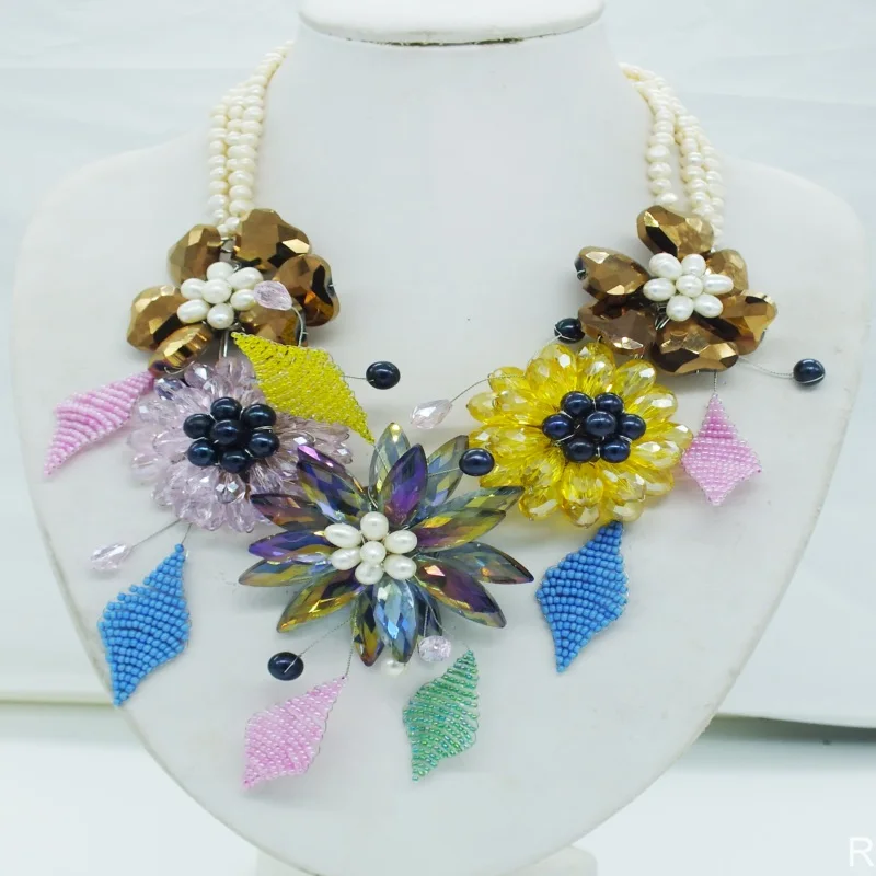 Crystal / pearl, flower necklace 20