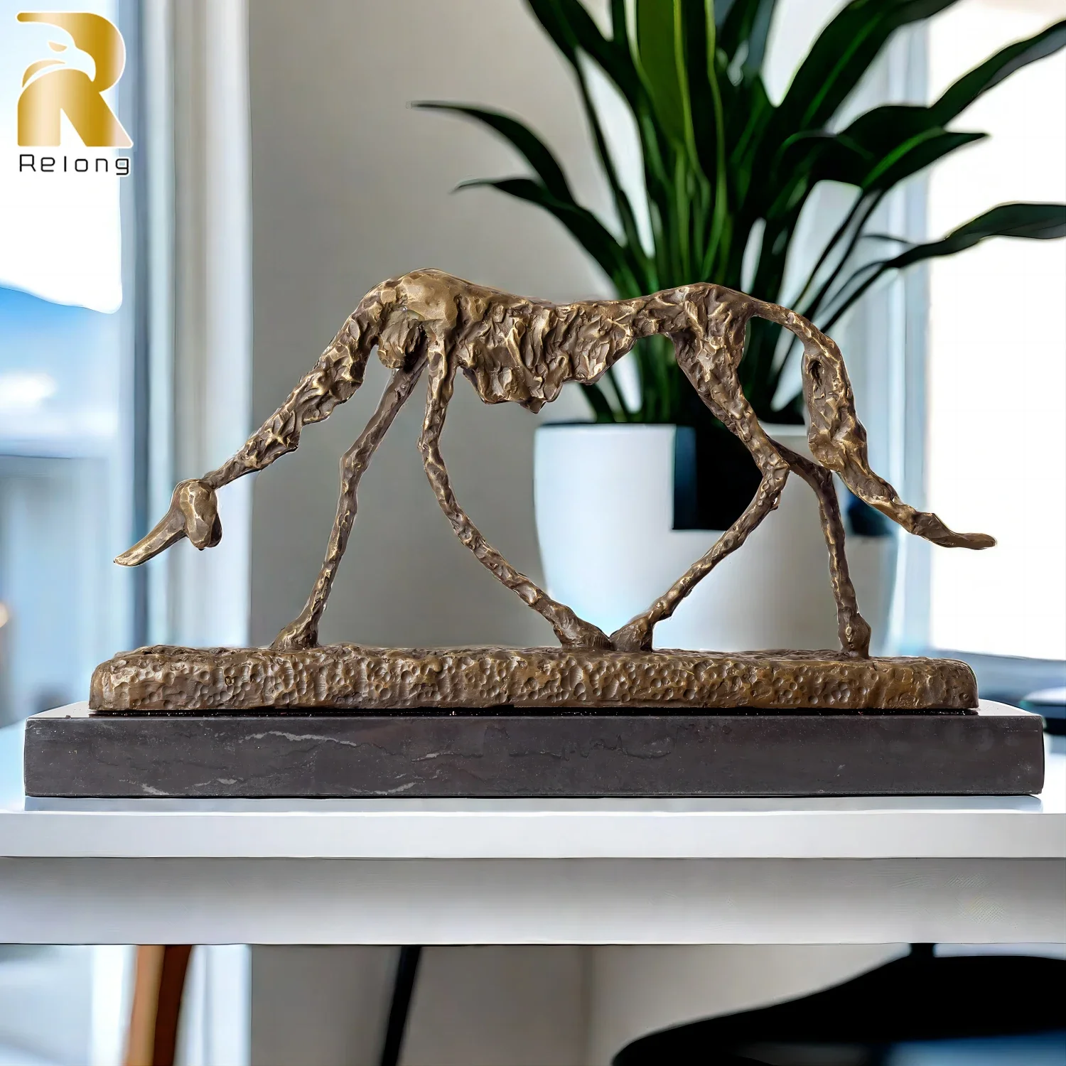 Bronze Dog Statue Abstract Dog Sculpture Classical Giacometti Art Reproduction Skeleton Animal Statue For Home Decor Collection