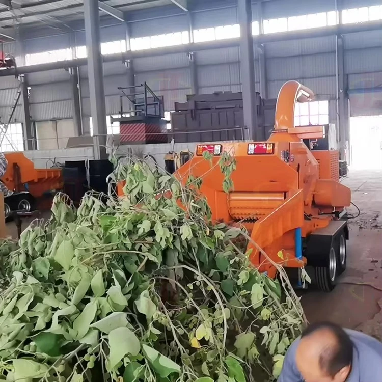 Hydraulic Feed Mobile Tree Branch Chipper Towable  Wood Chipper Machine Large Wood Chipper
