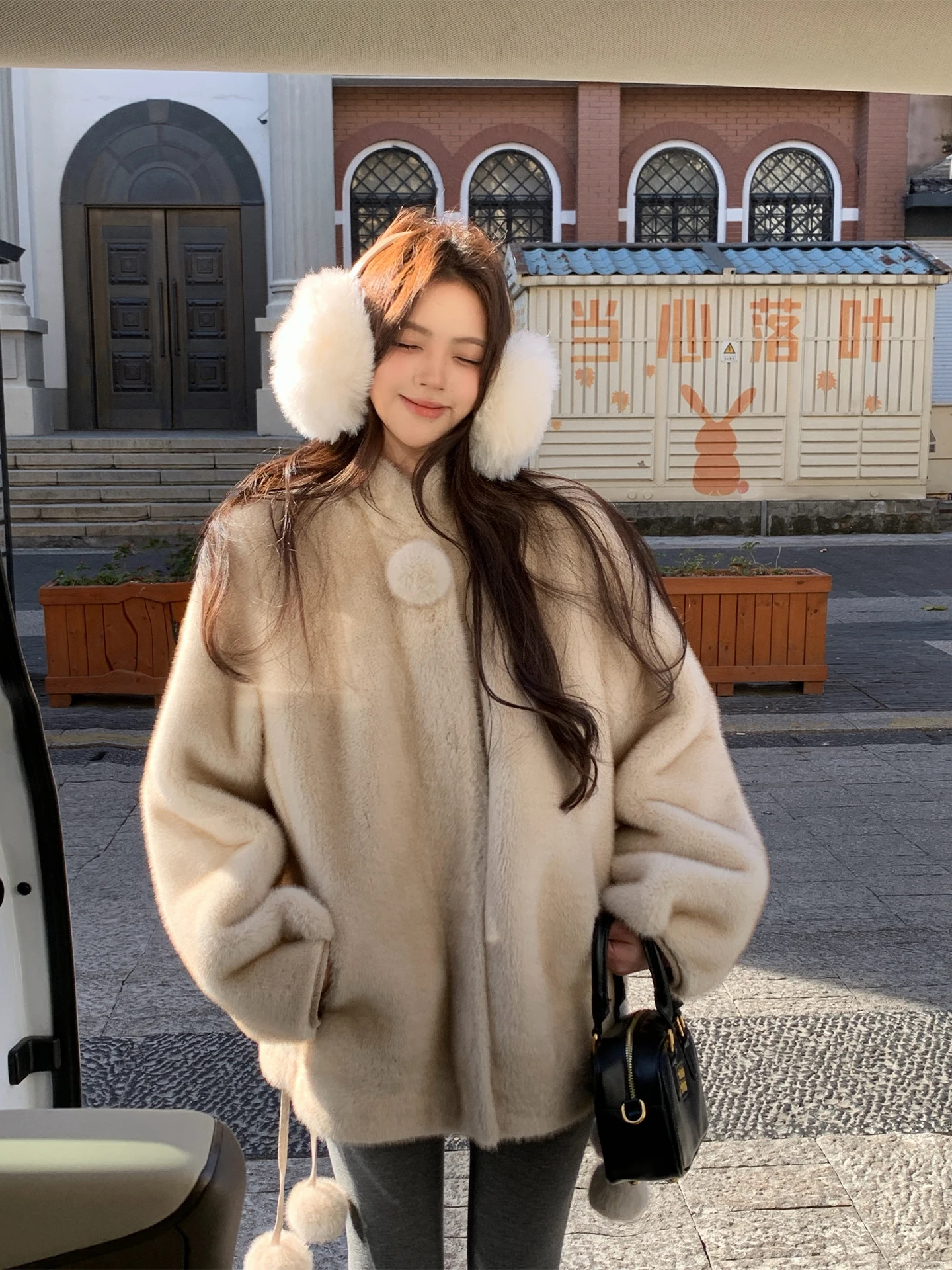 

Daisy Snowball Mink Fur Jaet Women's Mid-Length Faux Fur Coat Eco-friendly Long Sve Warm Casual Sle Non-removable Design