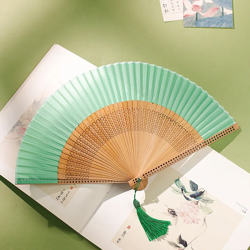 Silk Chinese Style Dance Fan Ancient Hanfu Qipao Folding Fan Photo Runway Prop Fan Summer Portable Fairy Dance Fan Portable Cool