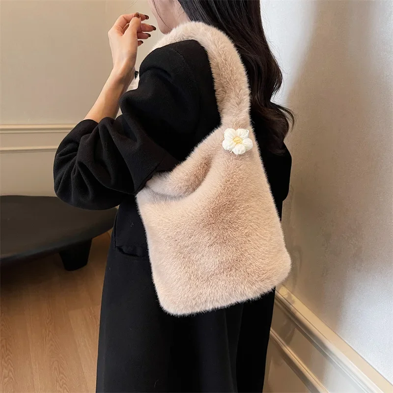 Women's 2024 New Fashion Hand Carry Hair Bag Versatile Casual Shoulder Underarm Bag Autumn and Winter Portable Plush Bag