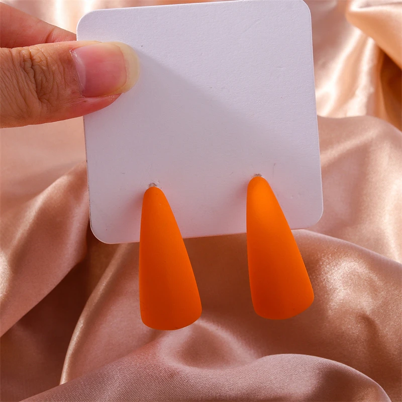 Candy-Farbige C-förmige Creolen im Koreanischen Stil für Frauen und Mädchen, Party- und Festival-Schmuck, Geschenke – Detail 5