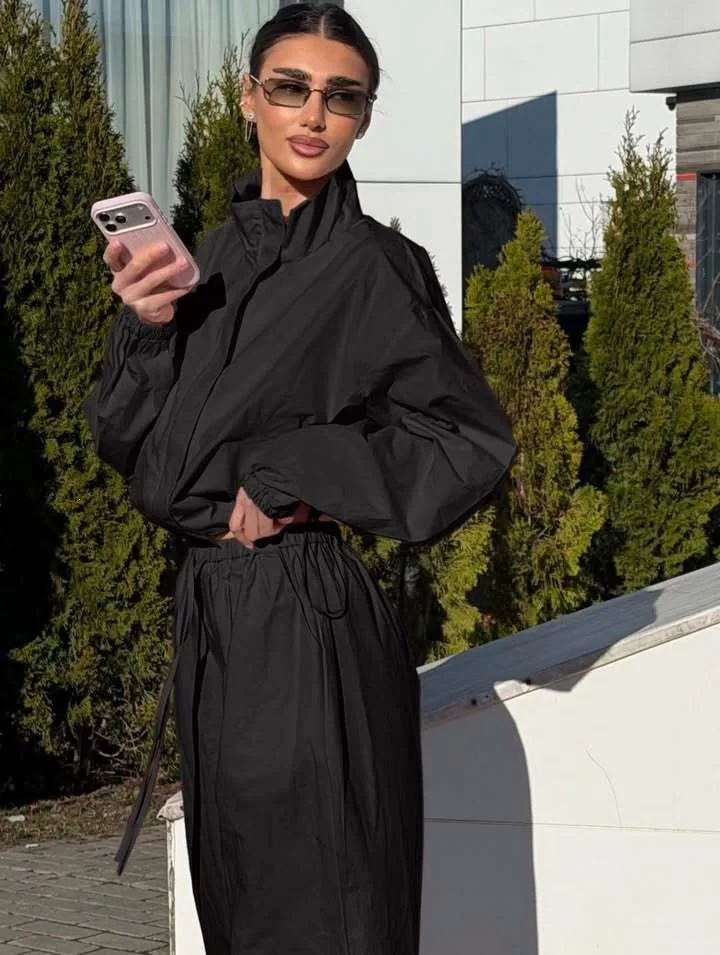 2026 Neuer europäischer und amerikanischer Freizeit-Sportanzug für Damen, lockerer Stehkragen-Cardigan mit Reißverschluss + Hose mit weitem Bein – Detail 5