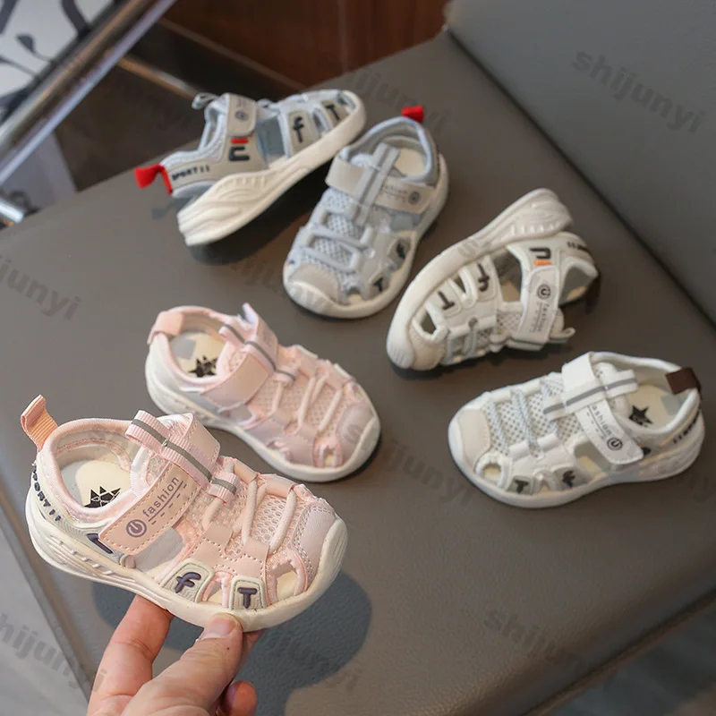 

Baby Walking Shoes 2025 Summer New Non Slip Girls' Soft Sole Beach Shoes Breathable Lightweight Comfortable Boys' Flat Sandals