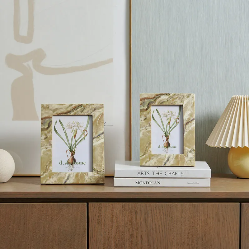 Indian craft creative high-end beef bone photo frame ornament, coffee marble pattern photo frame table bedside