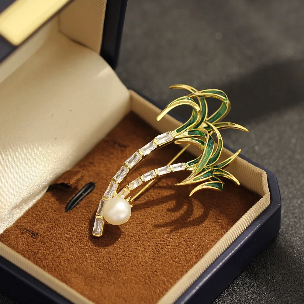 Elegant Versatile Chinese Style Lucky Coconut Tree Brooch For Women Gold Base Green Inlaid Stones Pearl Auspicious Vacation Wear