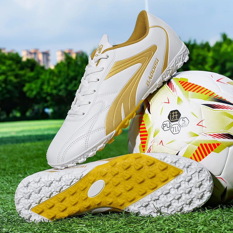

Men Football Field Boots Top Quality TF/AG Football Shoes Cleats Comfortable Turf Professional Fast Soccer Shoes Booties Society