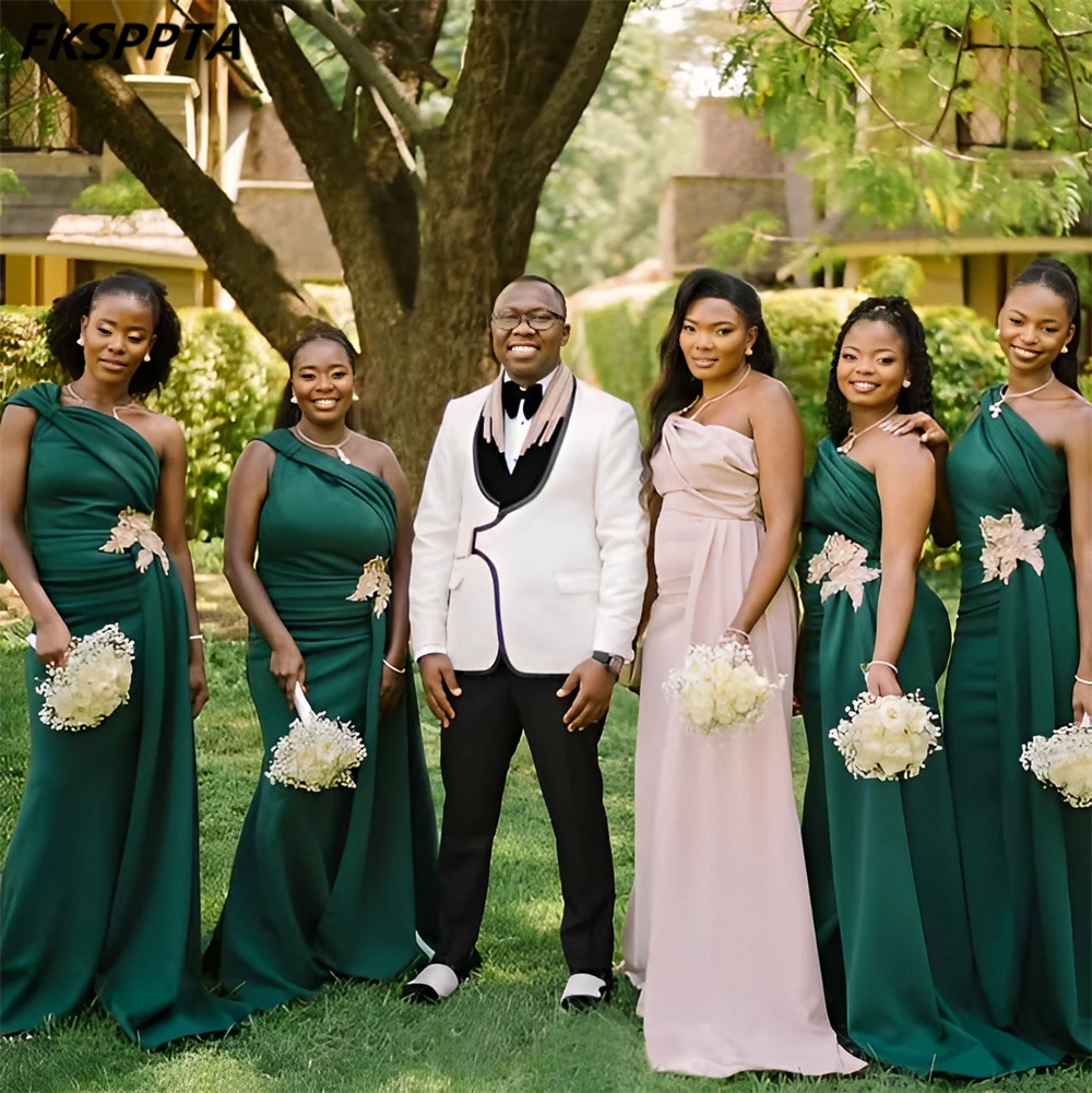 Customized Green One Shoulder 2025 Bridesmaids Dresses With Appliques Pleated Satin Floor Length Long Maids Of Honor Gowns Cheap