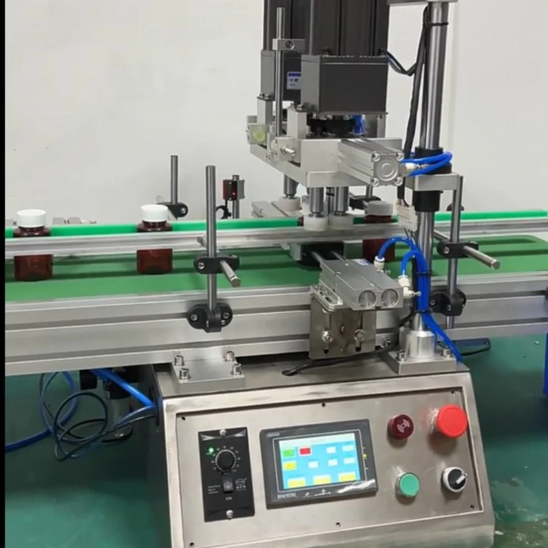 Obrázek 4: Multifunkční plocha láhev capping stroj - automatický kroutit čepice capper pro výroba linky láhev wrapping & čepice pečetního