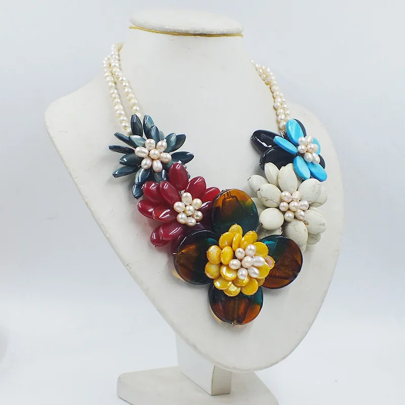 Excellent  !  Shell Natural stone  Flower Necklace 20