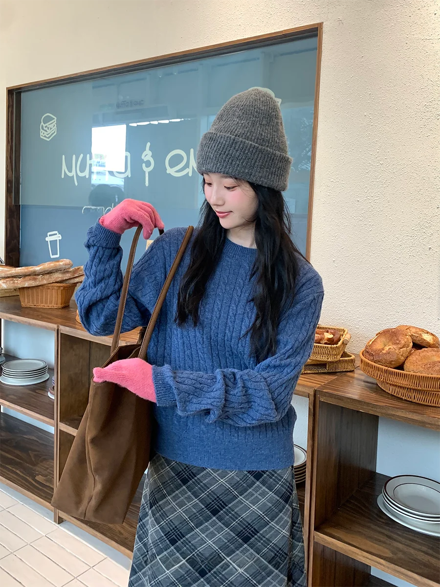 

Loose Knitted Spiral Sweater Women's Autumn Winter Lazy High-End Feeling Blue Hooded Knitwear Warmth Emitting Long Sve rou...