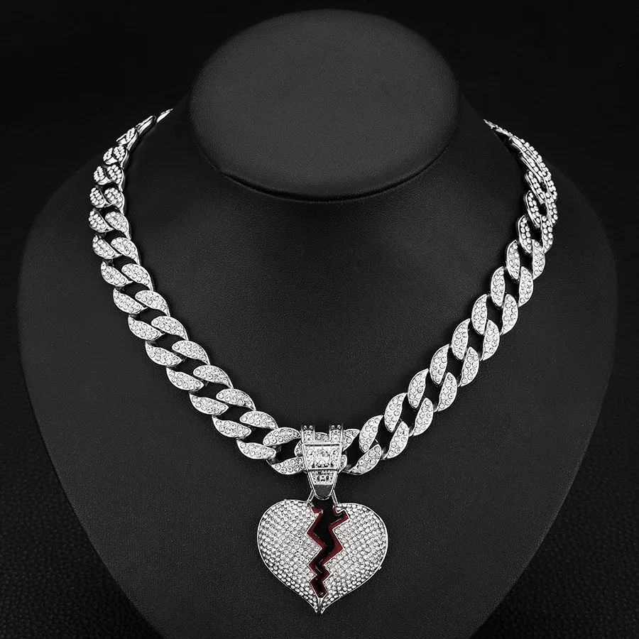 Personality ins wind alloy broken heart painting oil pendant necklace fashion versatile love necklace jewelry