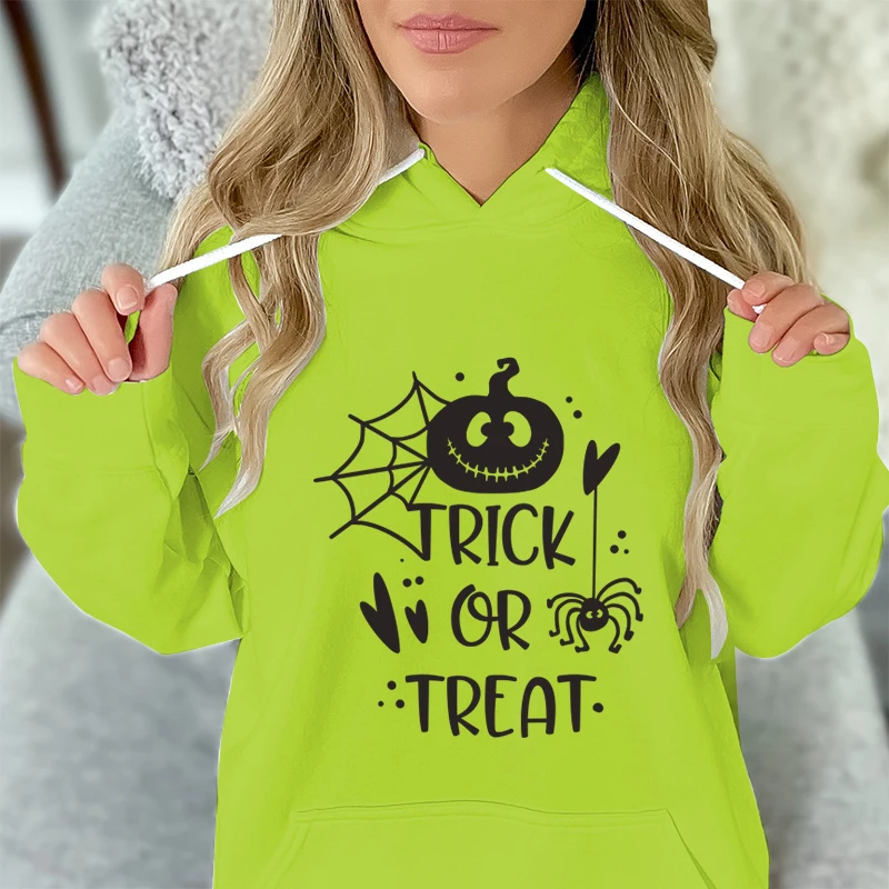 Trick or Treat Graphic Sweatshirts Hoodies Women Funny Halloween Gift Classic Pullover Hoodie Retro Pumpkin Halloween Sweatshirt