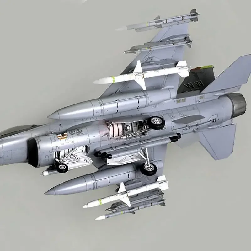 TAMIYA 1/48 61098 F-16CJ Block 50 Fighting Falcon Plastikmodellbausatz