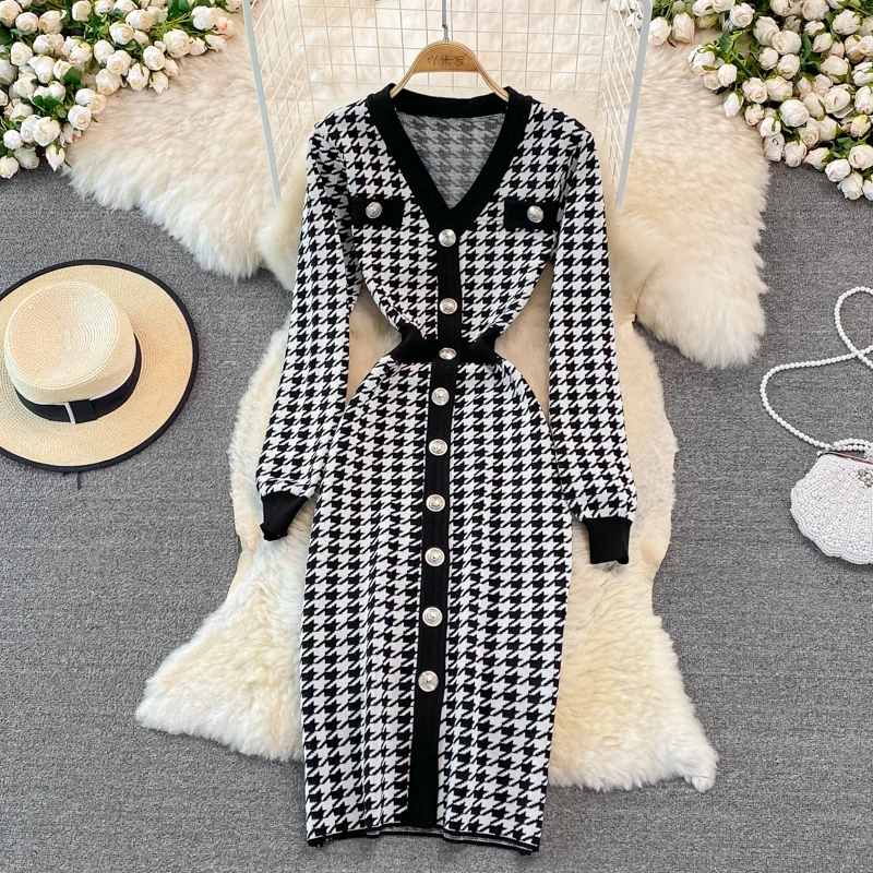 REALEFT Autumn Winter V-Neck Vintage Houndstooth Women's Knitted Long Dresses 2024 New Long Sleeve Single Breasted Dress Female