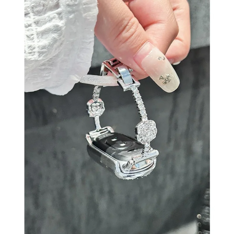 

Diamond studded rose bracelet is suitable for Xiaomi Band 8Pro/9Pro，For Mi band 3/4/5/6/7，8/8NFC/9/9NFC/10/10NFC，For Redmi Watch