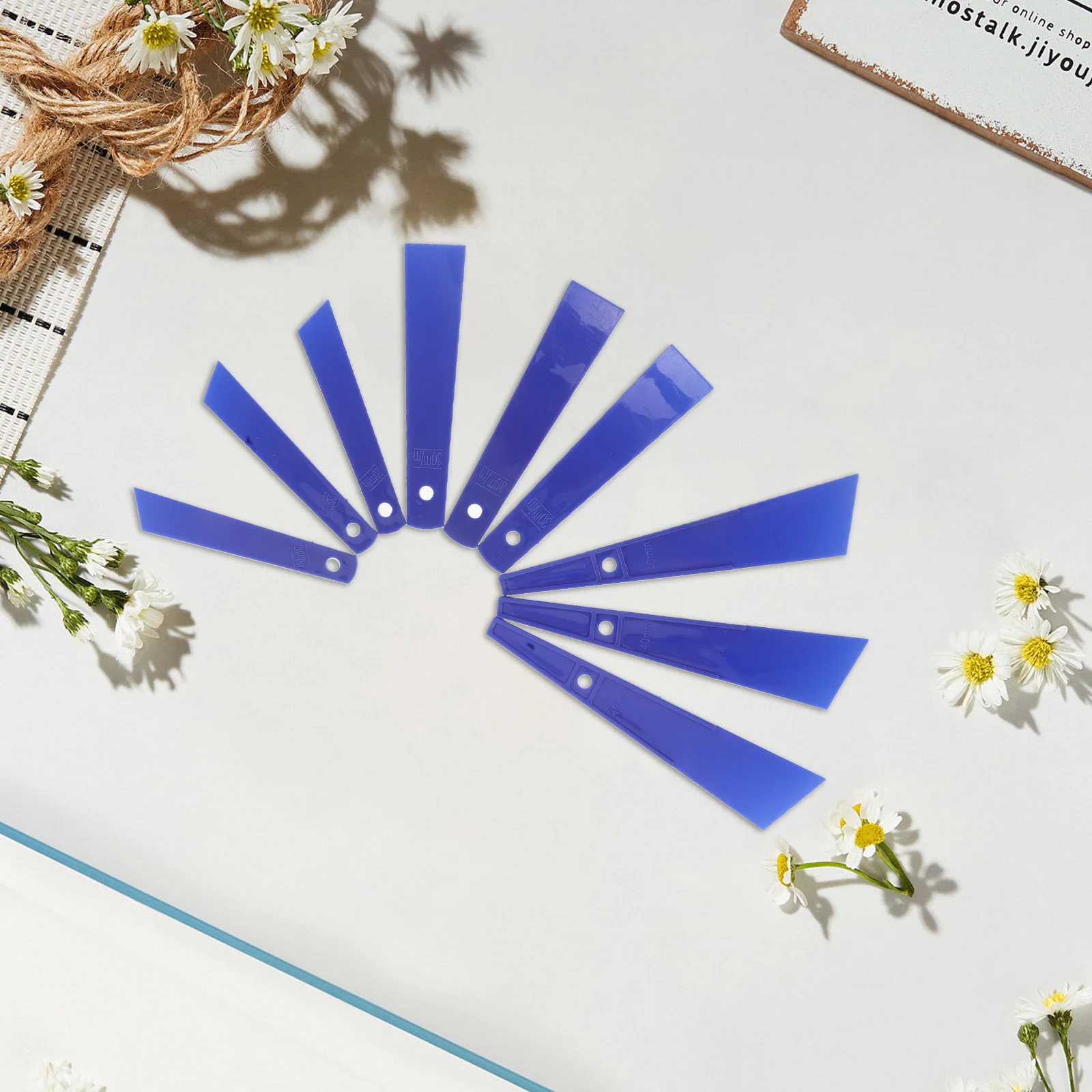 

9Pcs Leathercraft Glue Spreader Smear Stick Set Plastic Scrapers for Glue Application on Shoes Furniture