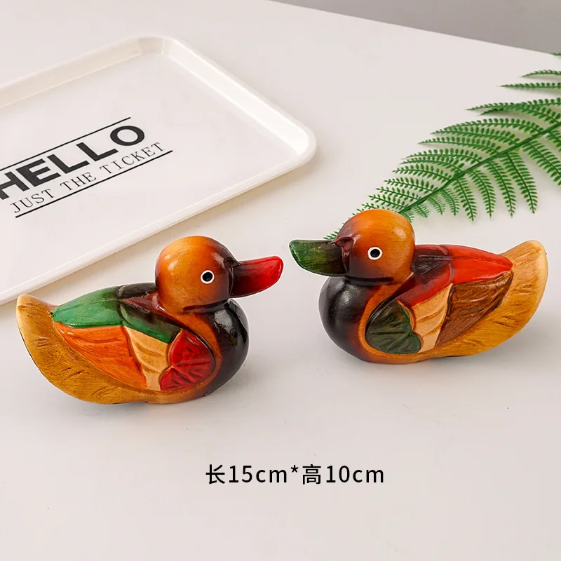 

Wooden Mandarin Duck Statues Hand Painted Color Garden Bird Statue for Wedding Proposal Decoration Gift Feng Shui Craft Ornament