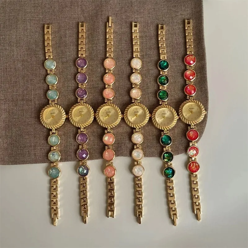 Piccolo orologio al quarzo da donna ovale in pietra naturale Orologi al quarzo in oro di alta qualità Orologi da polso a catena di lusso da donna Regali