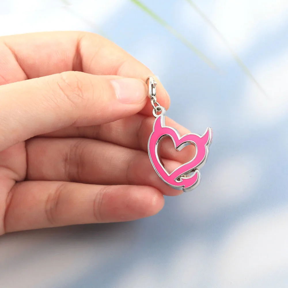 Bad Girls Club Herz-Schlüsselanhänger Rosa Teufel-Herz-Logo Schlüsselring Reality-TV-Merchandise Y2K Ästhetik Taschenanhänger Fans Geschenk – Detail 5