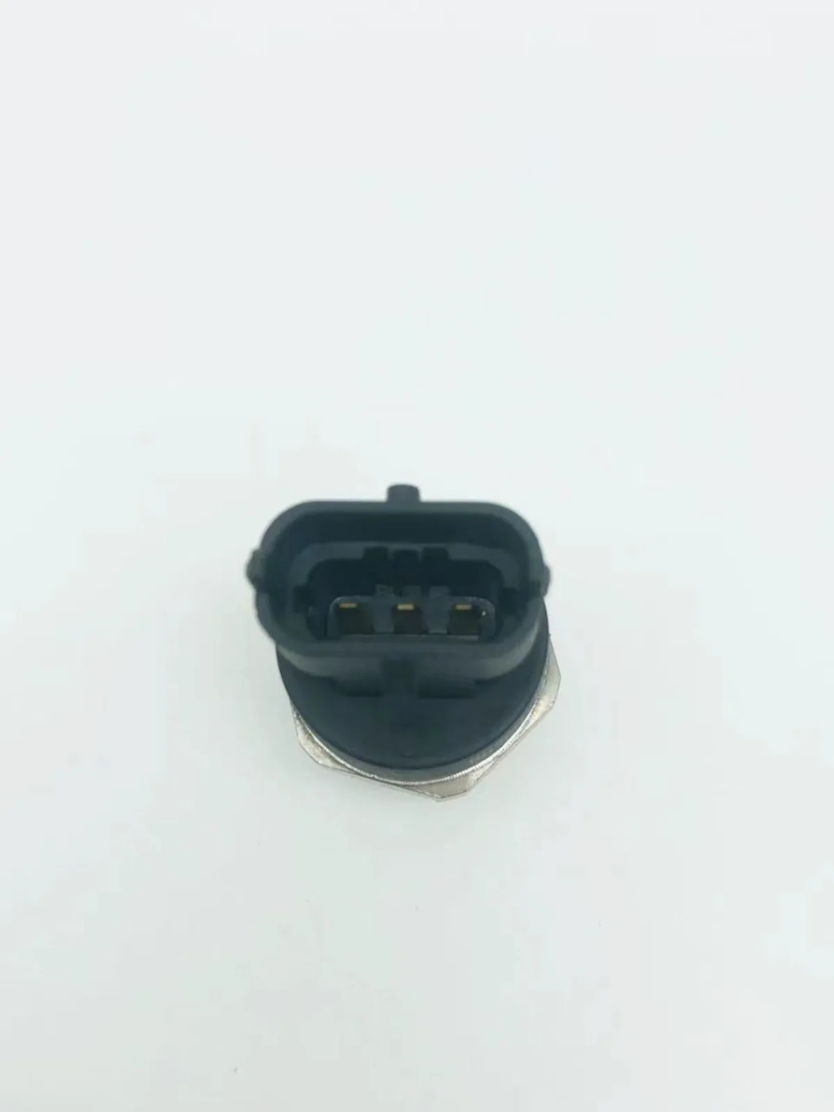 Excavator For Komatsu PC200-8 220-8 240-8 High-pressure Common Rail Pressure Sensor Common Rail Assembly 6D107