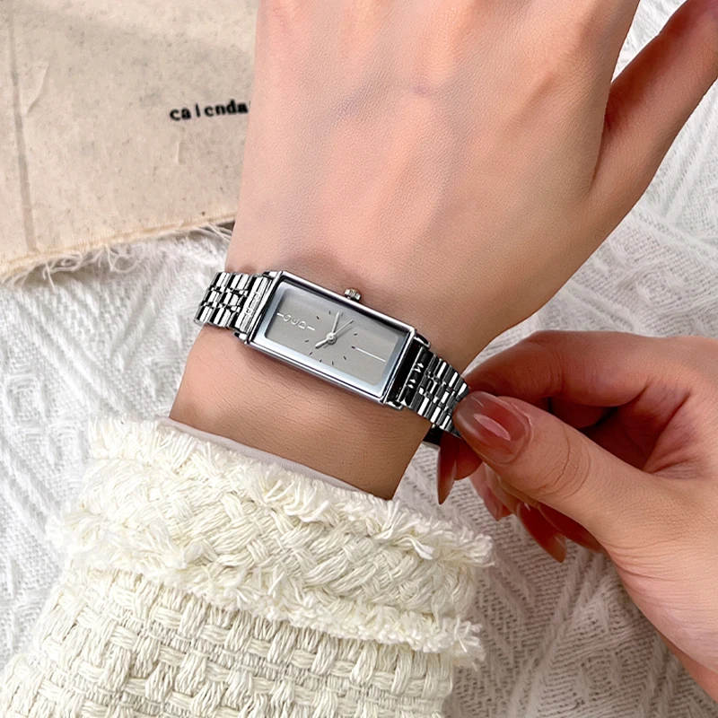Vintage high-end rectangular steel watch for women, simple and niche high-value quartz watch