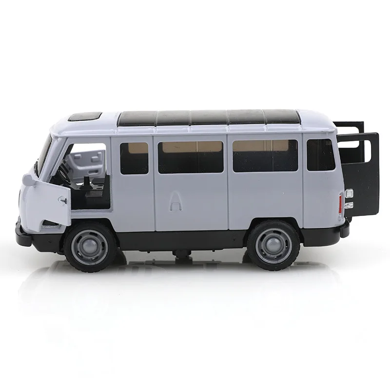1:36 Scale Alloy Van Off-Roadรุ่นเด็กดึงกลับDiecastsของเล่นรถบัสรุ่นจําลองคอลเลกชันคริสต์มาสของขวัญ