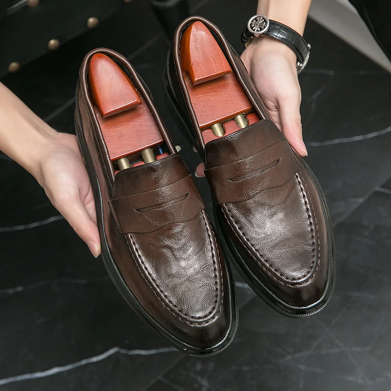 

Men's Classic Leather Casual Shoes With Anti-Slip Thick Sole Outdoor Walking Shoe Comfortable Durable Loafers
