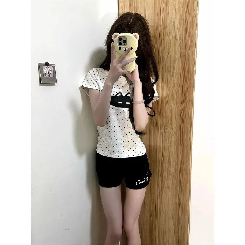 Teen Girls Summer Polka Dot Print T-shirt Slim-fit Flattering Top Female Lady Casual Streetwear Ladies Women Back-to-school Tee