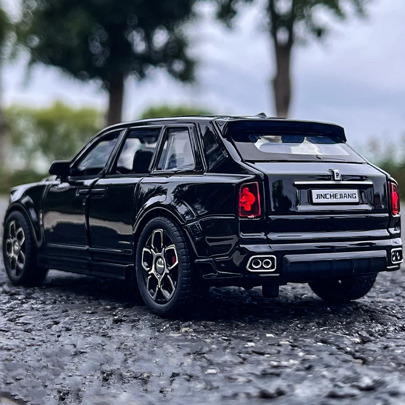 

1/32 Rolls Royce SUV Cullinan Alloy Luxy Car Model Diecast Metal Toy Vehicles Car Model Simulation Sound and Light Kids Toy Gift