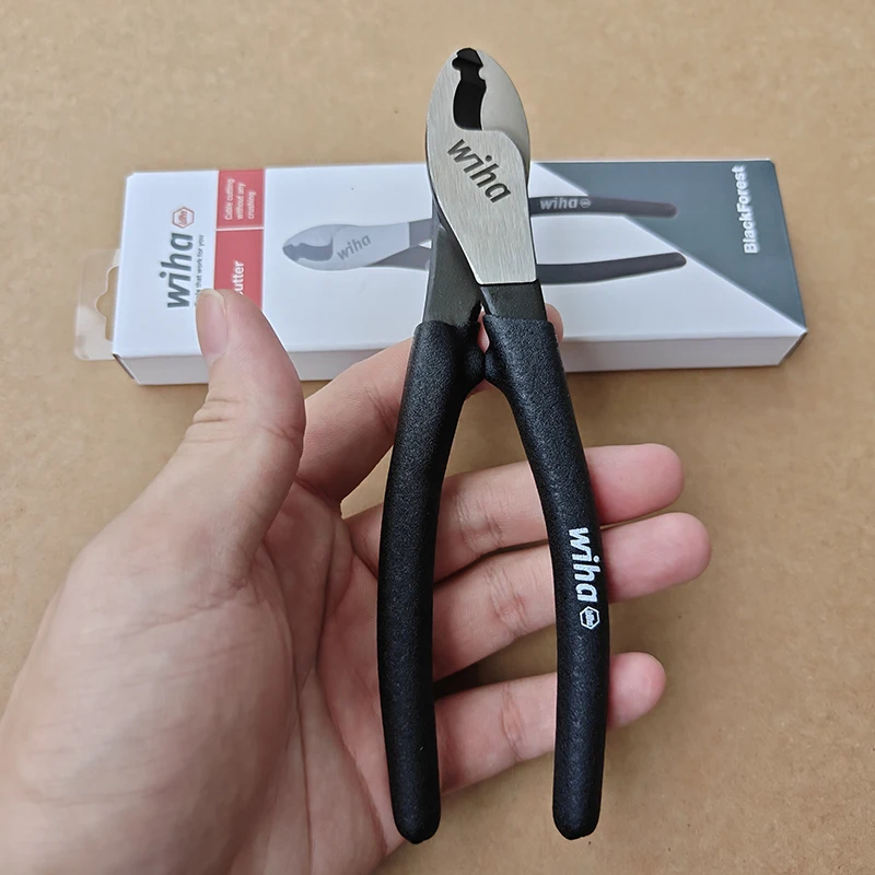 Wiha 45846 BlackForest Cable Cutter Clean Cut Copper & Aluminum Cable Without Crushing Electrician Wire Cutting Pliers