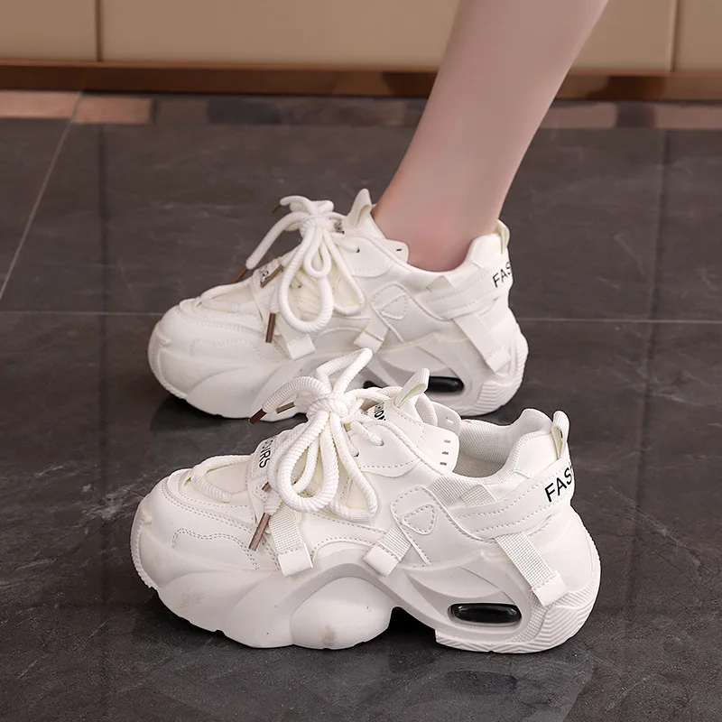 2026 Women's Thick soled Interior Height Boosting Dad Shoes Fashion New Style Breathable and Versatile Soft soled Sports Shoes