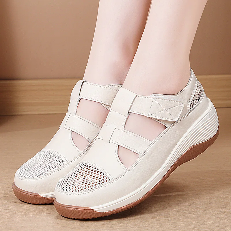 

Thick-soled Sandals for Women 2026 New Style Summer Versatile, Fashionable and Simple Soft Soled Comfortable Mom Shoes，35-40