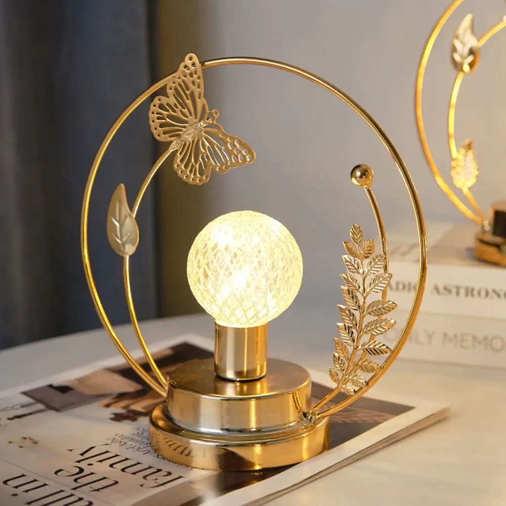 luminaria-de-mesa-led-com-formato-de-borboleta-folha-design-vazado-em-forma-de-anel-estrutura-metalica-iluminacao-quente-luz-decorativa