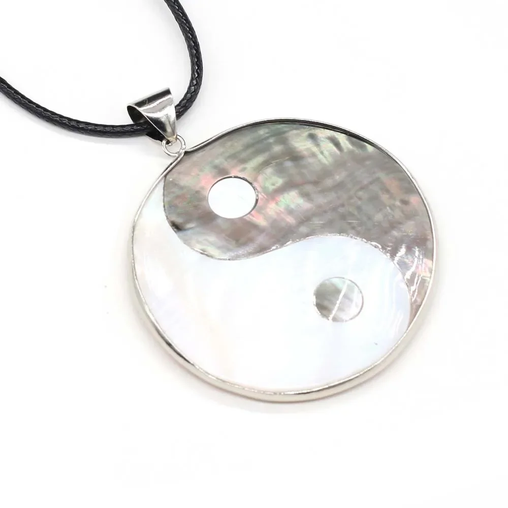 Natural Mother-of-pearl Shell Retro Classic Charm Round Yin Yang Pendant Necklace Sweater Chain Birthday Party Gift Jewelry