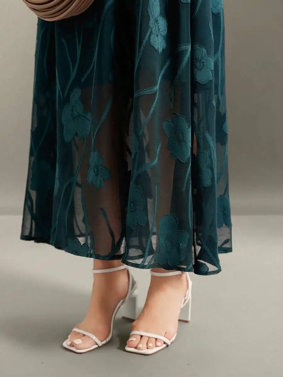 

Elegant Jacquard Floral Plus Size Women Maxi Dress For Vacation