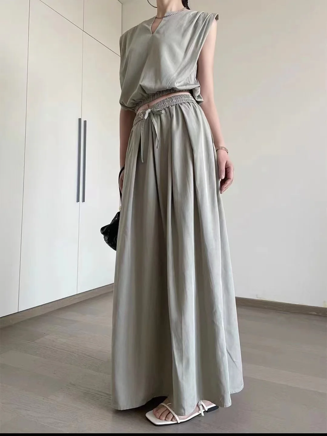 

Women's Svel Vest Top ort Waist-Cinching Flared Skirt Set Spring Faion Cotton Blend Versatile Big Pleat Design