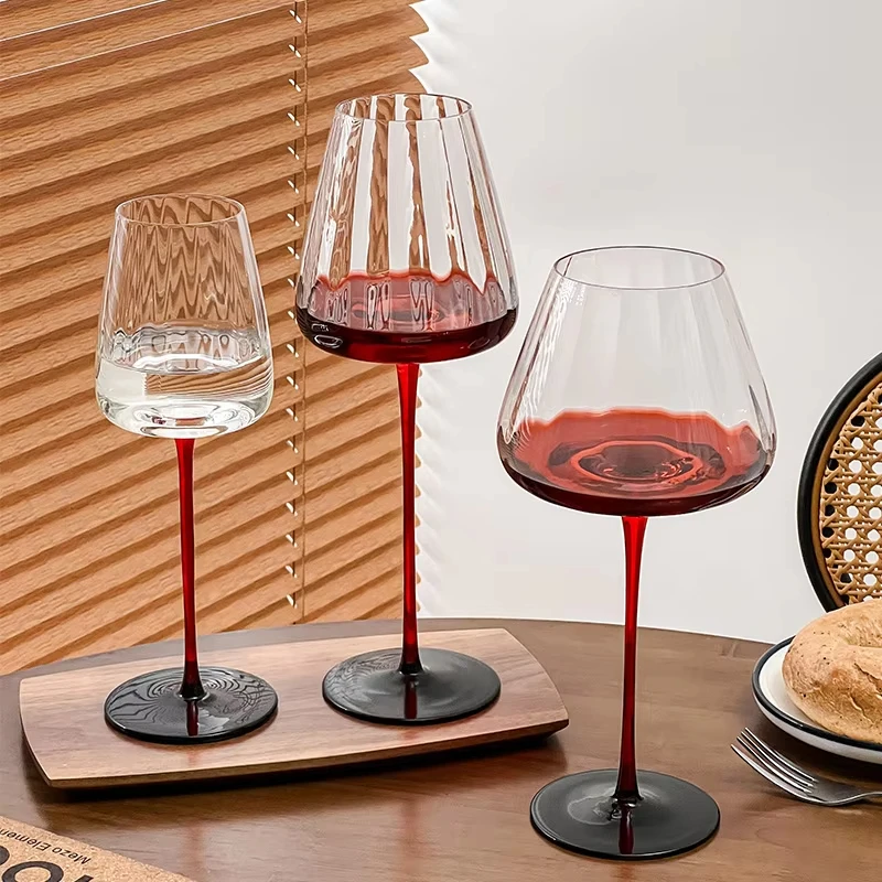 

700 мл бокалы для вина бордо, большая емкость, полосатые красные стержни, хрустальный бокал, призматический дизайн, бытовая чашка для уменьшения вина