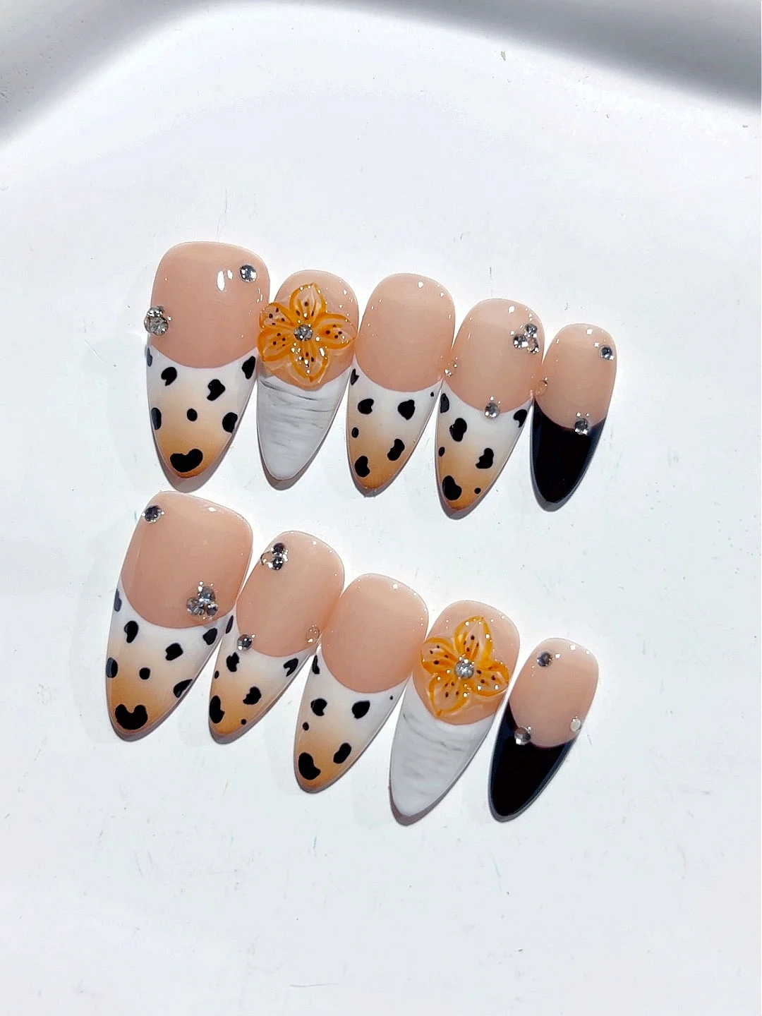 

French Gradient Spotted Intellectual Style Nail Art Fashion Manicure (D461)