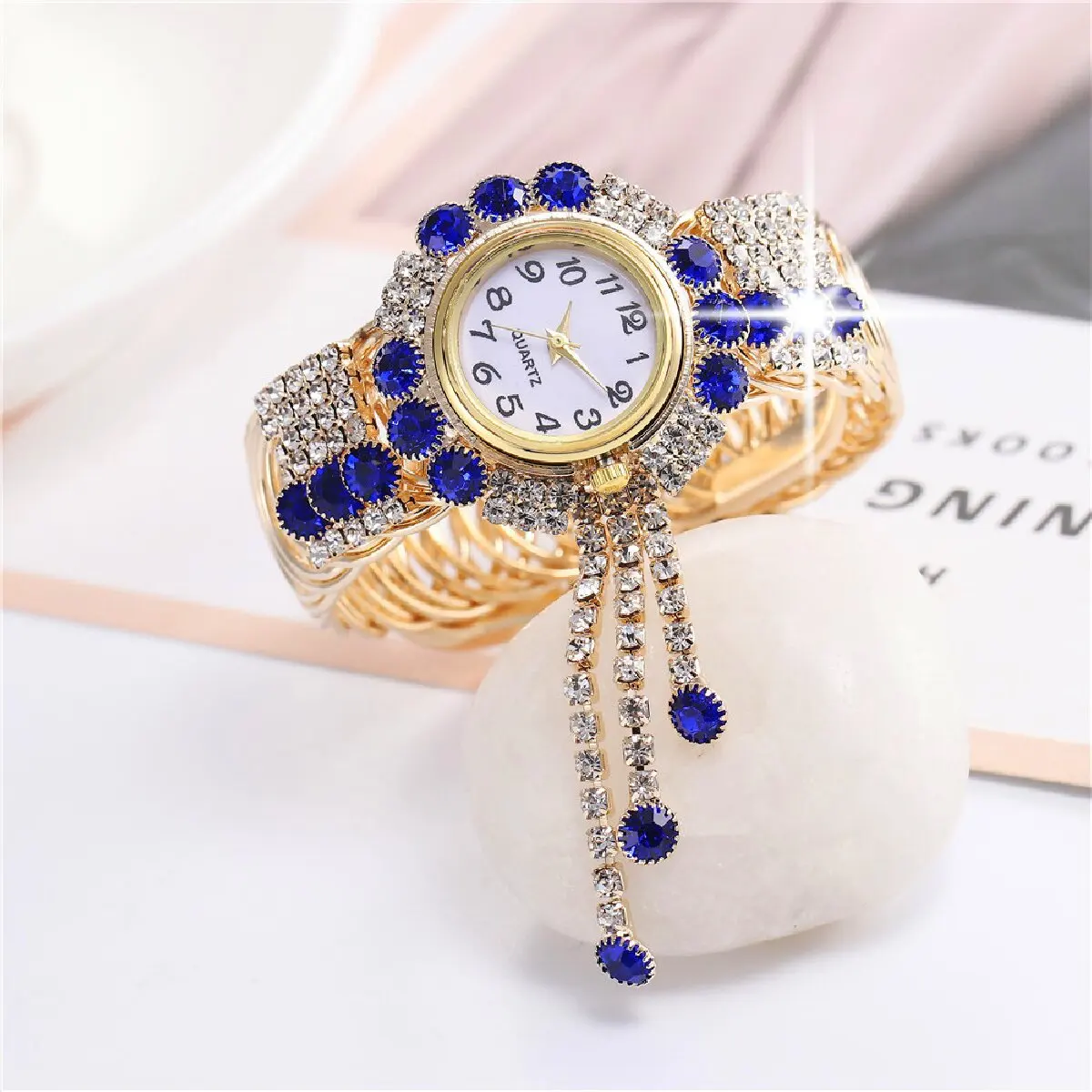 Reloj de pulsera de cuarzo con borla creativa para mujer, reloj de moda de aleación de diamante completo, edición para mujer