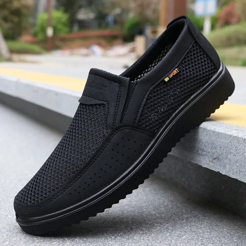 Comfortable Men Casual Shoes Breathable Mesh Summer Men Shoes New Non-slip Lightweight Shoes for Men 2024