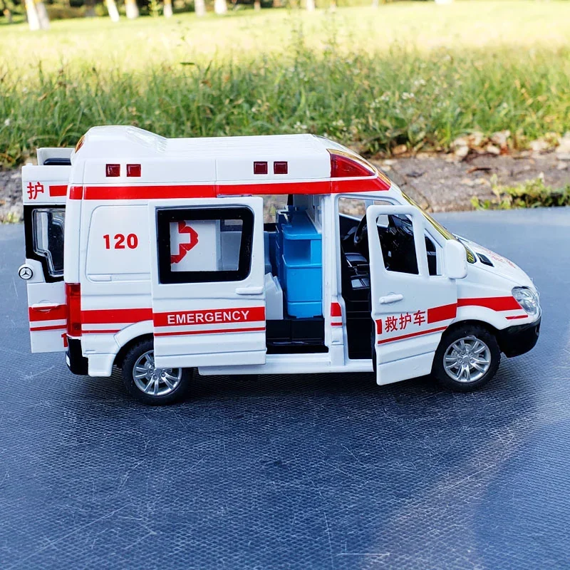 1:32 liga ambulância modelo de carro diecasts metal brinquedo motor de bombeiros modelo de carro de polícia coleção som luz simulação crianças brinquedos presente
