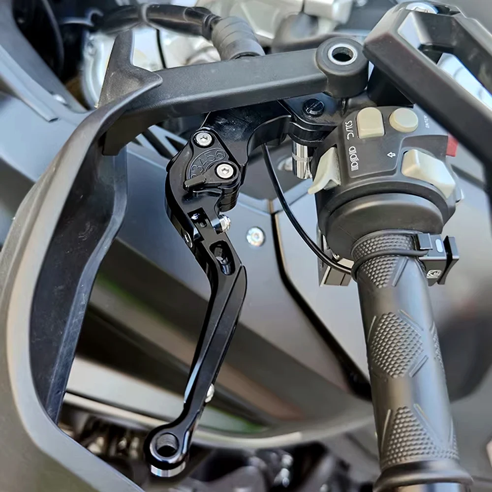 

Для VOGE DS800X Rally 800DSX: Модифицированный регулируемый складной рычаг ручного тормоза, регулируемая рукоятка сцепления, регулируемый тяговый стержень.