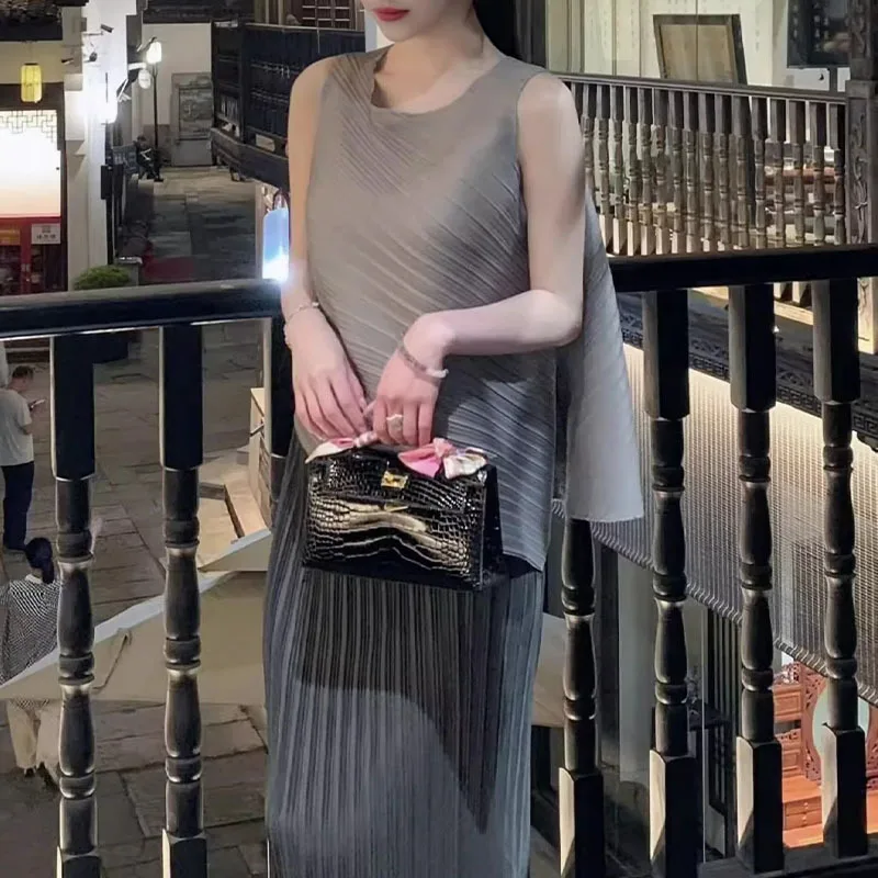 Miyake Summer Pullover Top A-line Split Half Skirt Gray Pleated Set Loose Large Size Stretchy Commuter Office 2 Piece Wearable