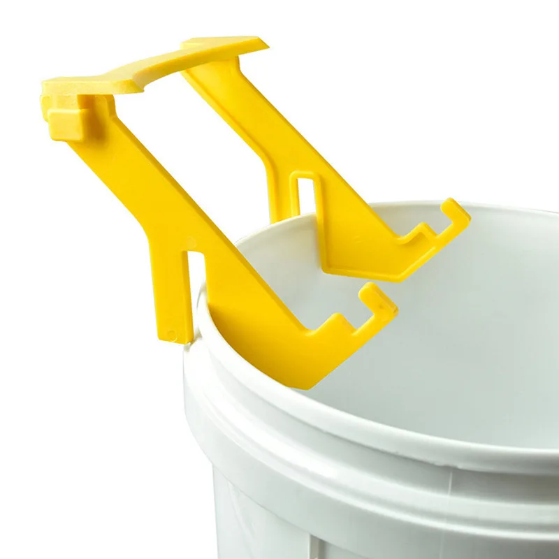 150 Pieces Plastic Honey Bucket Holder Bracket Rack Honey Bucket Frame Grip Lift Beekeeping Equipment Supplies for Bee Shop