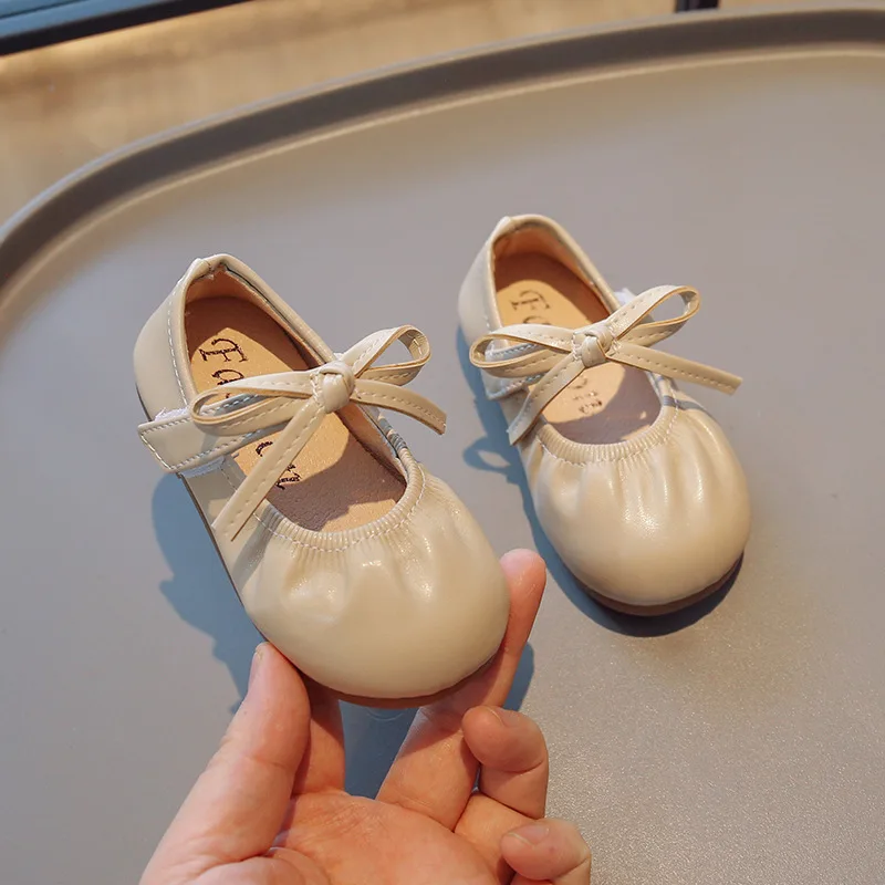Girls\' leather shoes, spring and autumn new bean shoes, Velcro children\'s princess shoes kids shoes toddler shoes girl